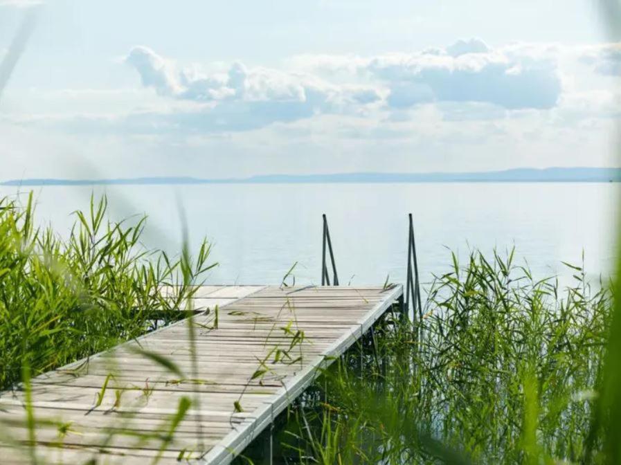 Green Lake House - Private Beach At Balaton Balatonakarattya Exterior photo